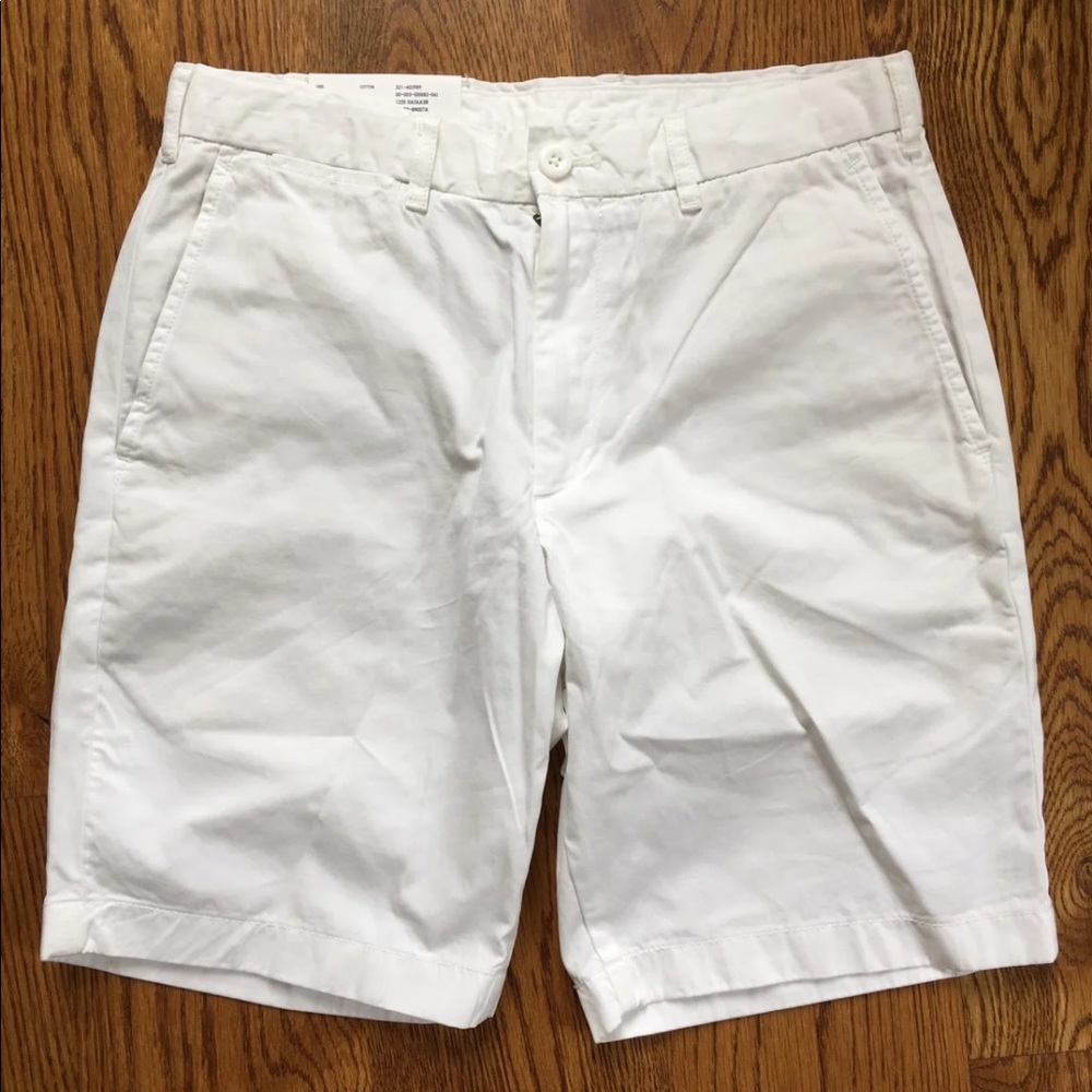 Uniqlo chino shorts (white)
